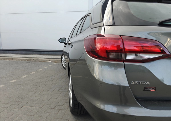 Opel Astra cena 32900 przebieg: 205400, rok produkcji 2017 z Kraków małe 704